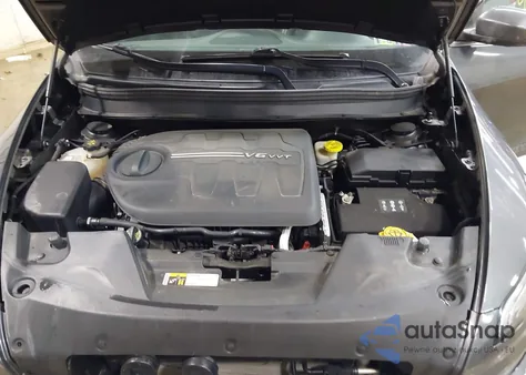 2017 Jeep Cherokee Limited 4X4 z USA, uszkodzony, nr VIN 1C4PJMDS2HW620422